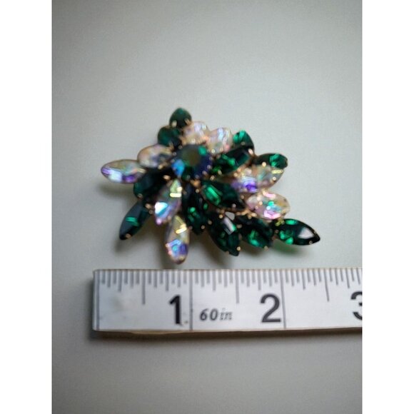 Vintage Aurora Borealis & Green Rhinestone Brooch – Mid-Century Sparkle - Picture 5 of 5